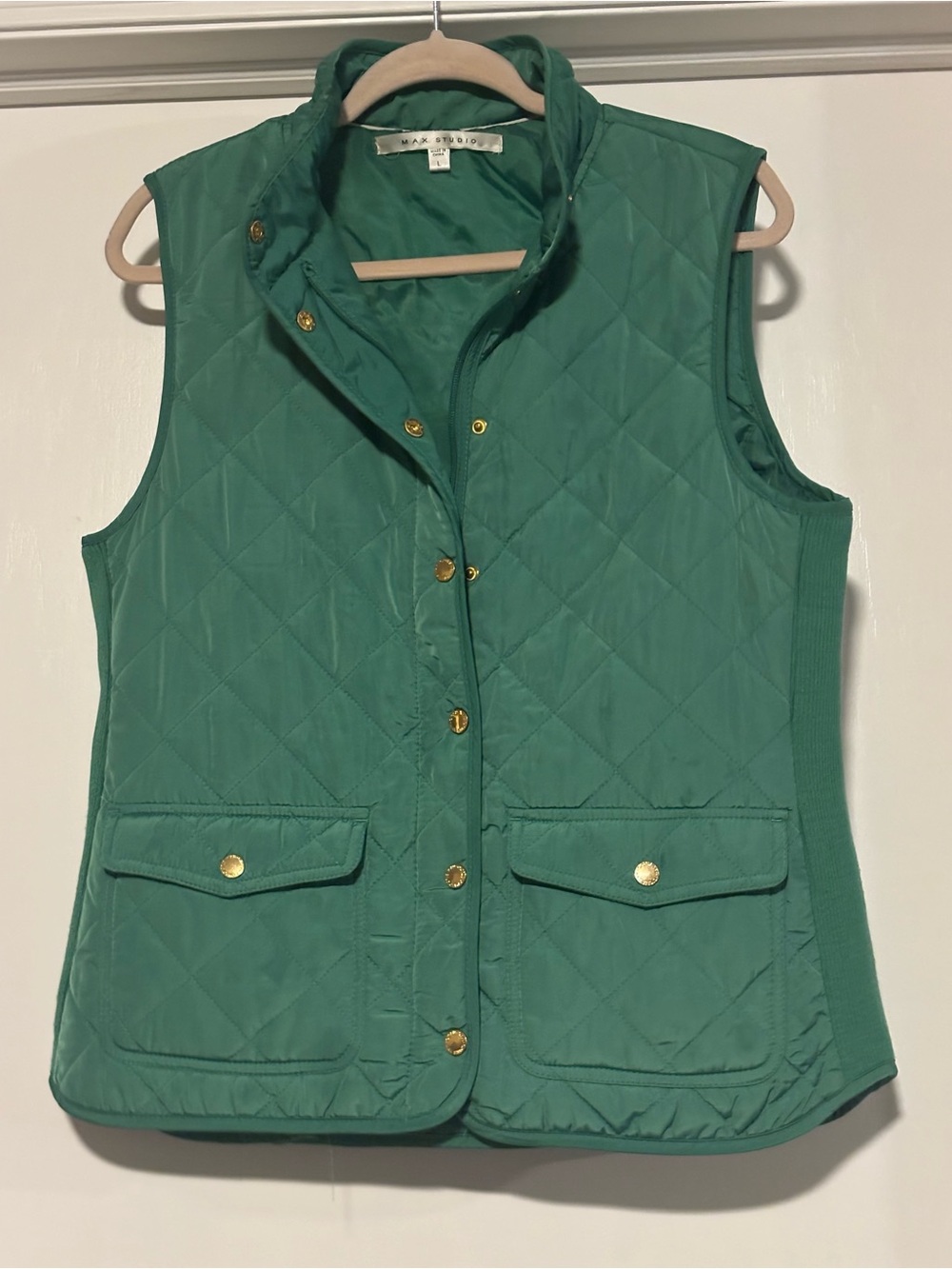 Max Studio Quilted Sleeveless Vest in Green with Gold-Tone Snaps